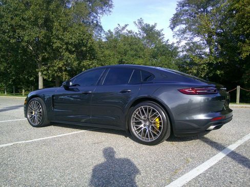Used 2018 Porsche Panamera 4 image 46