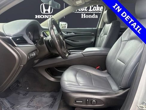 Used 2019 Buick Enclave Essence FWD image 9