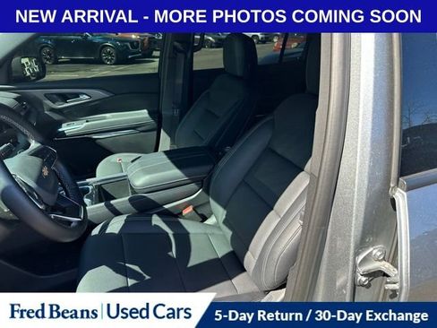 Used 2025 Chevrolet Traverse LT w/ Sun and Wheel Package image 9