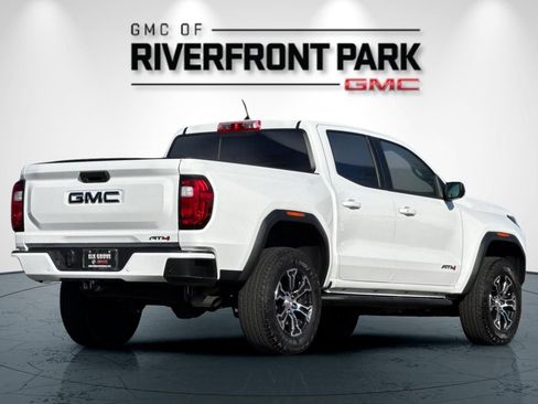 New 2023 GMC Canyon AT4 w/ AT4 Premium Package AWD/4WD image 3