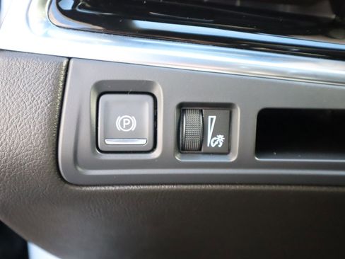 Used 2023 Cadillac XT6 Premium Luxury image 40