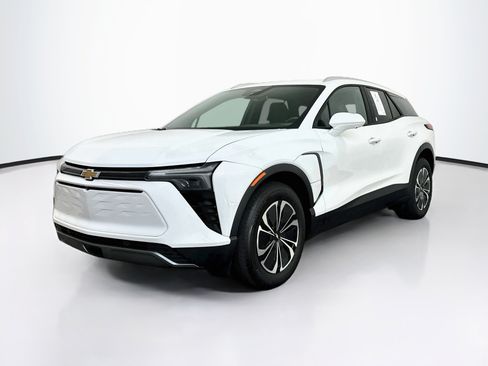 Used 2024 Chevrolet Blazer EV LT AWD/4WD image 3