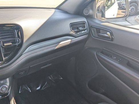 Used 2023 Dodge Durango GT image 4