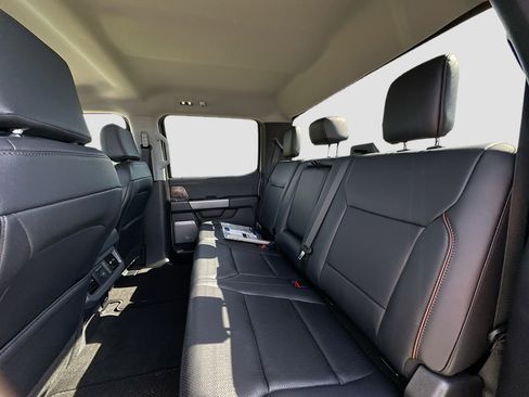 New 2026 Ford F250 Lariat w/ Black Appearance Package image 17