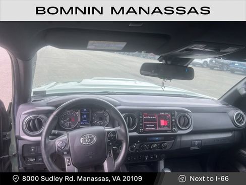 Used 2021 Toyota Tacoma TRD Sport w/ Technology Package AWD/4WD image 6