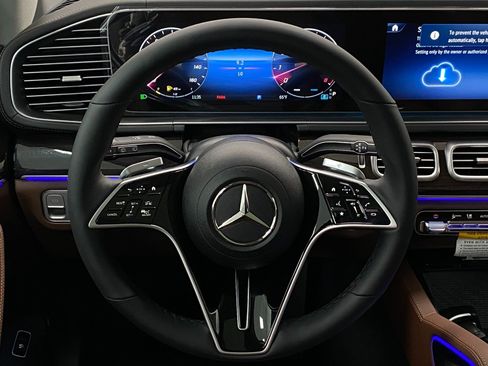 New 2026 Mercedes-Benz GLS 450 4MATIC image 13