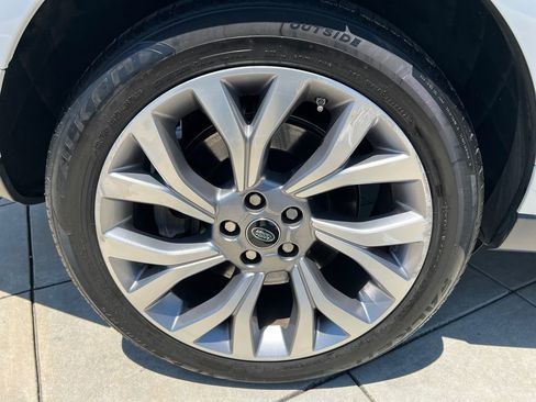 Used 2019 Land Rover Range Rover Supercharged AWD/4WD image 8