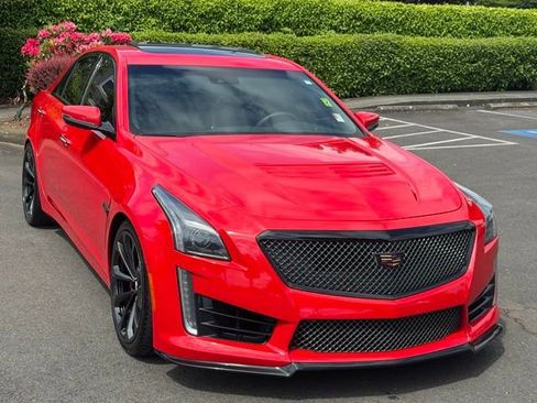Used 2019 Cadillac CTS V w/ Luxury Package RWD image 1