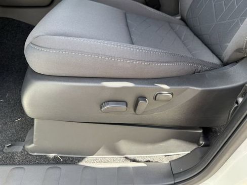 New 2025 Nissan Frontier SV w/ SV Convenience Package RWD image 23