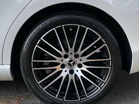 Used 2023 Mercedes-Benz C 300 4MATIC Sedan image 7