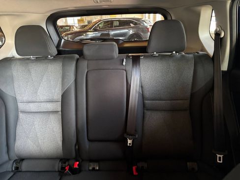 Used 2025 Nissan Rogue SV FWD image 40