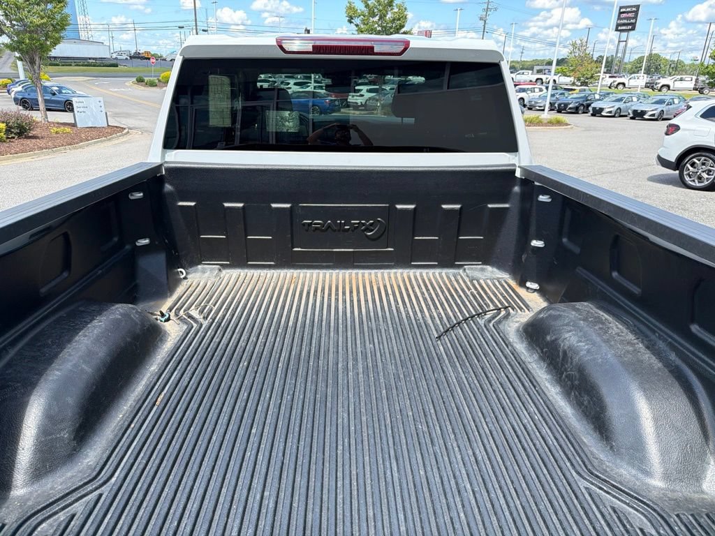 Used 2025 Chevrolet Silverado 2500 LT w/ Convenience Package AWD/4WD image 17