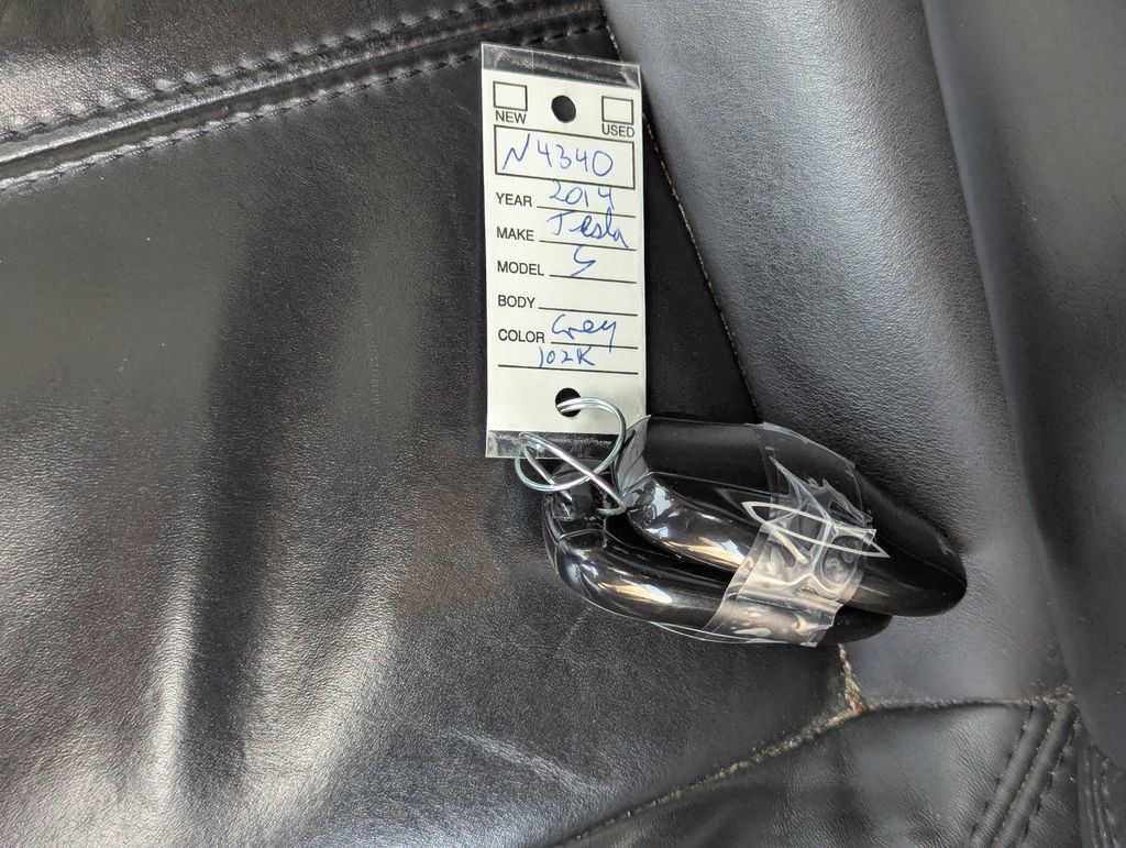 Used 2014 Tesla Model S 60 RWD image 32