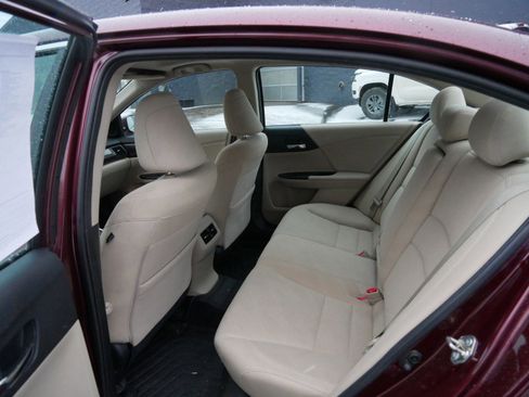 Used 2016 Honda Accord EX image 10