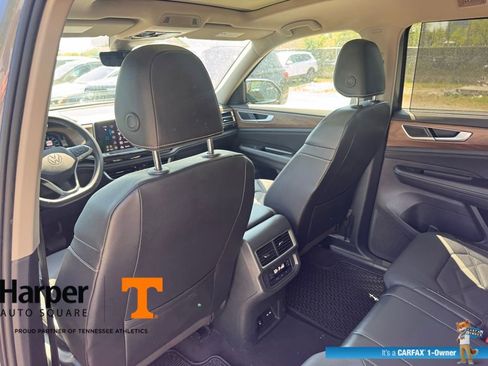 Used 2024 Volkswagen Atlas SE image 11