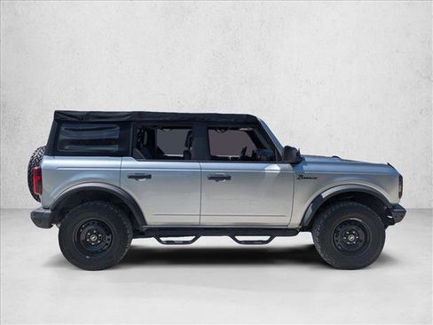 Used 2022 Ford Bronco Black Diamond AWD/4WD image 4