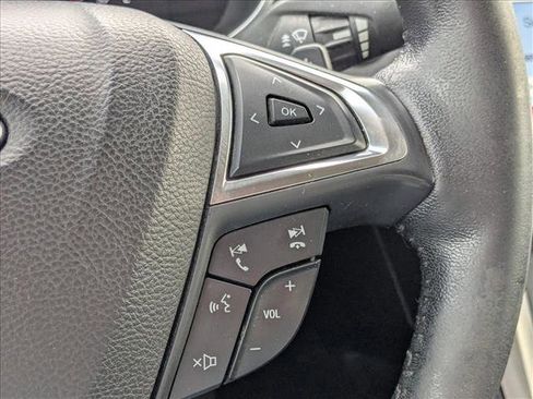 Used 2017 Ford Fusion SE image 13