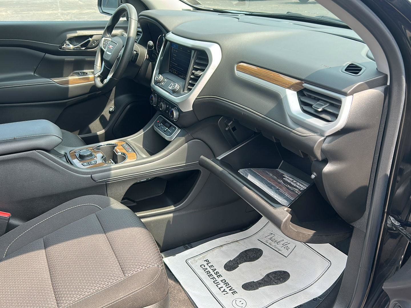 Used 2023 GMC Acadia SLE w/ Driver Convenience Package AWD/4WD image 48