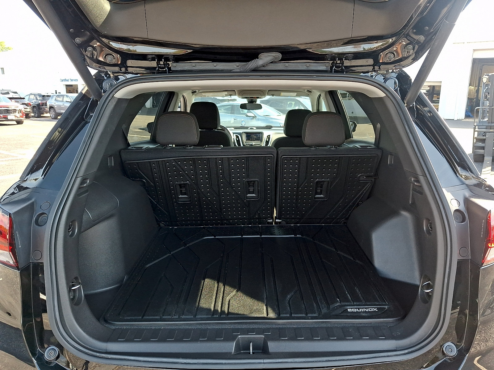 Certified 2024 Chevrolet Equinox LT w/ LPO, Floor Liner Package FWD image 27