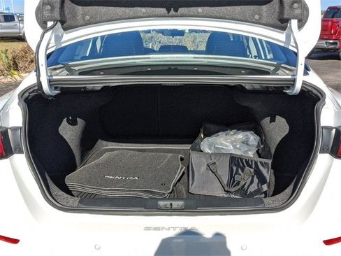 New 2025 Nissan Sentra SR w/ SR Premium Package image 15