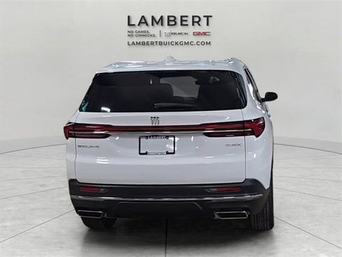 Used 2025 Buick Enclave Preferred image 4