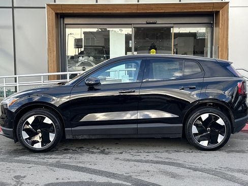 New 2026 Volvo EX30 Ultra w/ Climate Package image 5