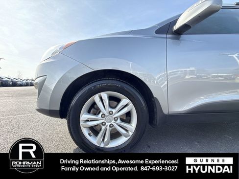 Used 2012 Hyundai Tucson GLS image 11