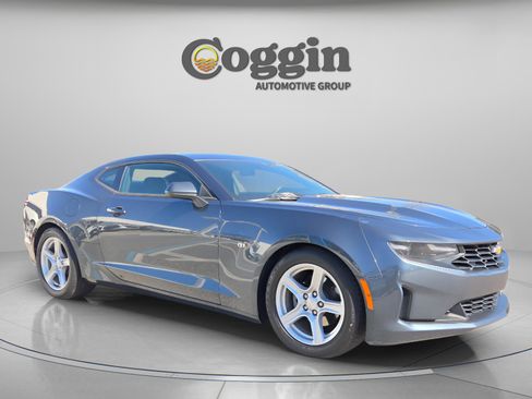 Used 2022 Chevrolet Camaro LT image 8