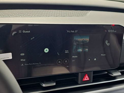 New 2026 Kia Carnival FWD image 24
