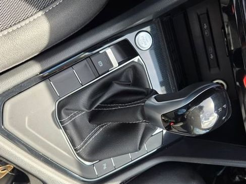 New 2026 Volkswagen Taos SE image 23