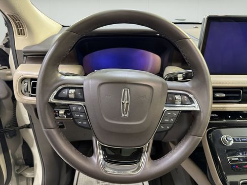 Used 2022 Lincoln Nautilus Reserve FWD image 13