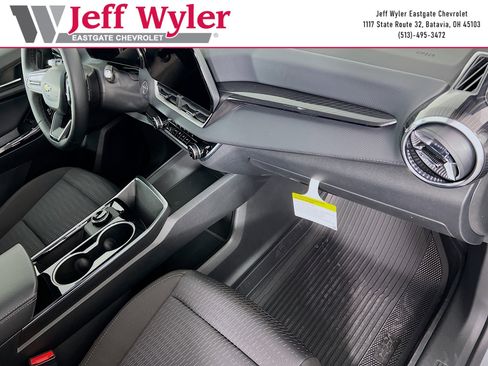 New 2026 Chevrolet Equinox LT FWD image 22