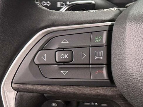 New 2025 Jeep Grand Cherokee L Limited image 38