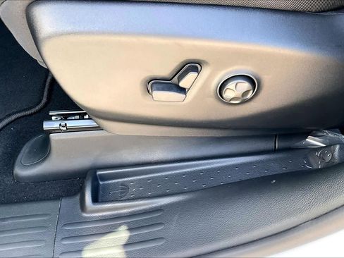 New 2026 Chrysler Pacifica Select image 16