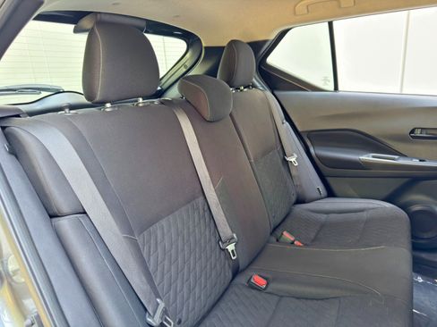 Used 2021 Nissan Kicks S image 31