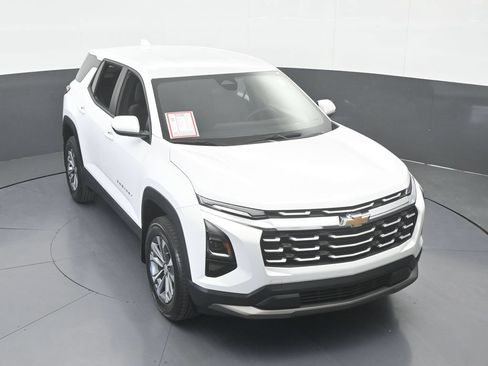 Used 2026 Chevrolet Equinox LT FWD image 55