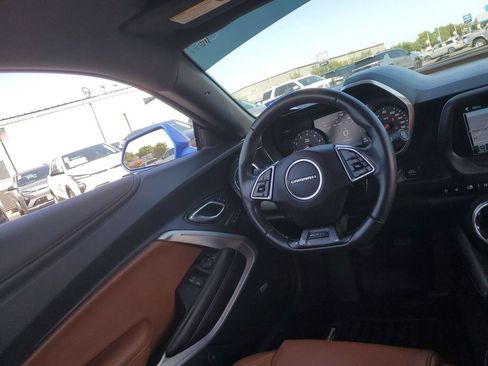 Used 2017 Chevrolet Camaro SS RWD image 15