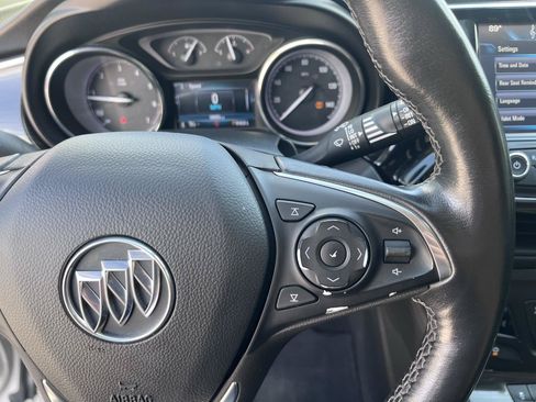 Used 2019 Buick Envision Essence FWD image 28
