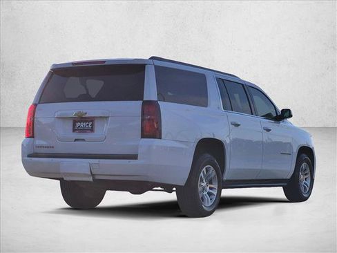 Used 2017 Chevrolet Suburban LT w/ Luxury Package RWD image 5