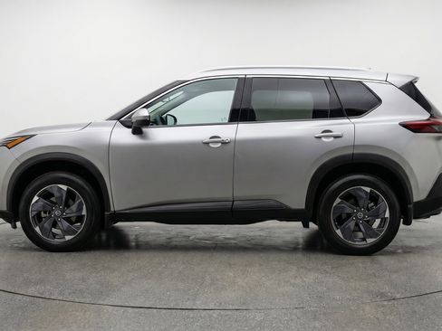 Used 2025 Nissan Rogue SV FWD image 5