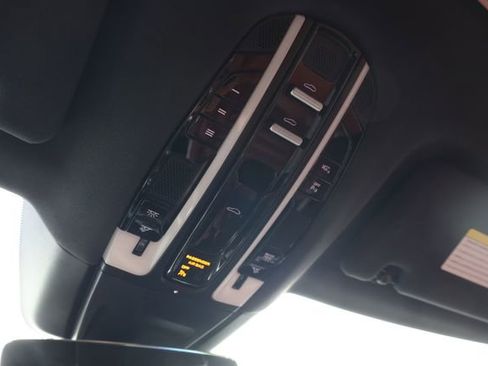 Used 2018 Porsche Panamera 4S image 20