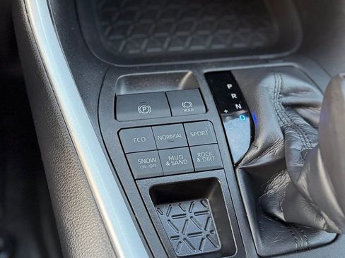 Used 2023 Toyota RAV4 LE image 20