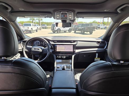 New 2026 Jeep Grand Cherokee Limited AWD/4WD image 21