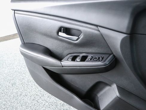 Used 2024 Nissan Sentra SV FWD image 21