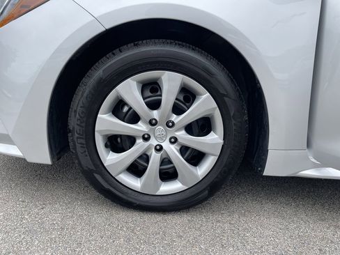 Used 2026 Toyota Corolla LE FWD image 9
