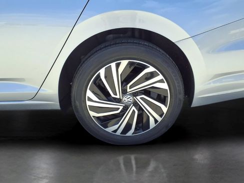 Used 2020 Volkswagen Jetta SEL FWD image 25