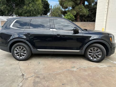 Certified 2023 Kia Telluride LX FWD image 6