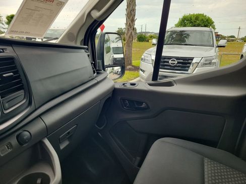 Used 2024 Ford Transit 250 Low Roof w/ Exterior Upgrade Package RWD image 31