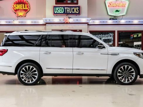 Used 2021 Lincoln Navigator L Reserve w/ Luxury Package image 10