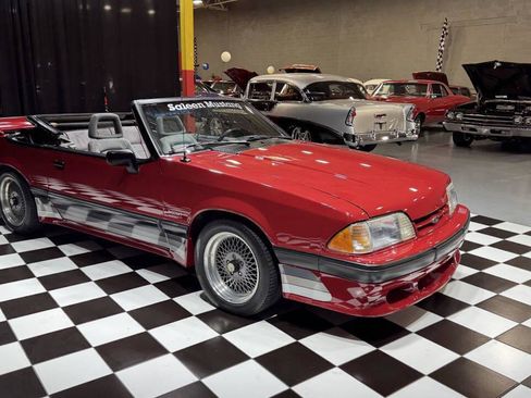 Used 1988 Ford Mustang LX RWD image 10
